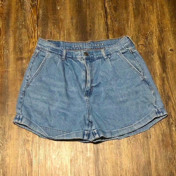 American Eagle Shorts Women's 4 Mom Style High Rise Curvy Cuffed Denim - Picture 1 of 6
